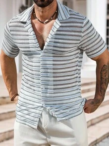 VENTUSAIL 男士短袖衬衫，INS风条纹面料，适合日常穿着，也是送给男友或丈夫的绝佳礼物。男士衬衫、毛衣、男士钩针衬衫、男士度假装、男士短袖衬衫、男士夏季衬衫、男士奢华衬衫、复古风格，适合日常休闲、周末旅行、户外活动、探险旅行、送给男友/丈夫的礼物、周年纪念/生日礼物、派对、夏季假期、沙滩装、婚礼、春夏等场合。 - 藍色 - 查看 3