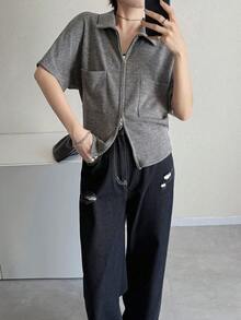 FRIFUL Kaos Wanita Lengan Pendek Warna Polos Musim Semi/Panas dengan Dekorasi Saku Resleting Logam, Kasual, Longgar, Serbaguna, Cocok untuk Perjalanan, Warna Abu-abu - Grey - View 5
