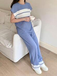 SHEIN Bộ đồ hai mảnh cho bé gái tuổi teen, gồm áo thun ngắn tay cổ trễ vai phối màu, chất liệu dệt kim, có dây buộc và nơ, thích hợp cho mùa tựu trường/Ngày lễ tình nhân/Mùa hè. - Màu xanh nhạt - Xem 4