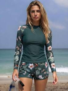 Swim SPRTY Conjunto de traje de baño con top tipo rash guard y shorts con estampado floral para mujer - Multicolor - Ver 6