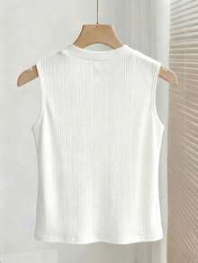 Franclia 女士休闲通勤款温柔优雅夏季新款白色V领无袖背心，珍珠纽扣罗纹衬衫领上衣，通勤时尚修身吊带衫 - 白色 - 查看 2