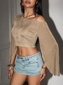 EgrlEra Women's Asymmetric Sleeve Cropped T-Shirt - Silver - View 6