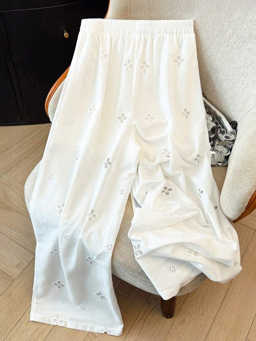 GlowEve CURVE Quần dài nữ cỡ lớn đi nghỉ mát có lớp lót, vải khoét lỗ thêu, cạp chun, ống thẳng, thích hợp cho mùa xuân và mùa hè. - trắng - Xem 1