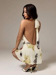SHEIN PETITE 女士黄色优雅碎花露背吊带迷你连衣裙，夏季、度假、性感、黄色，适合外出、约会等场合。 - 黃色 - 查看 3