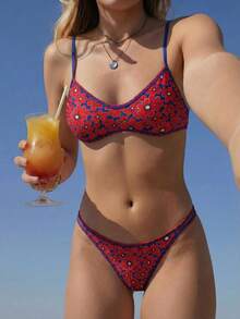 Swim Mod Conjunto de Maiô Bikini com Contraste de Borda Azul e Flor Vermelha para Praia, Primavera/Verão 2022, Novos Trajes de Banho Femininos 2026, Adequado para Escola, Férias, Encontros, Chá da Tarde, Estilo Ocidental, Cruzeiro, Praia, Ilha, Viagem de Carro, Todas as Estações, Festival de Música, Férias Boho, Férias Boêmias, Outono Tranquilo, Boho Ocidental, Tops Elegantes para Mulheres, Trajes de Banho Femininos 2 Peças, Biquínis Y2k Primavera Verão, Estampa Floral Maiô Bikini, Maiô Feminino de Cobertura Total, Looks de Praia Femininos, Conjuntos de Maiô Bikini Femininos - Multicolorido - Visão 1