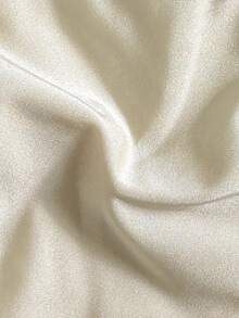 Swim Mod Conjunto de traje de baño de 2 piezas para mujer con tela blanca brillante y colgante de concha, de moda para la playa y vacaciones, verano - Beis - Ver 7
