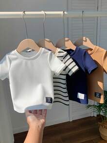 SHEIN Bộ 4 áo thun ngắn tay kẻ sọc dệt kim đa năng dễ thương cho bé trai mùa hè, kiểu dáng thường ngày, dễ phối đồ. - Nhiều màu - Xem 3