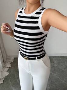 SHEIN Elenzya Áo tank top nữ dáng ôm, thanh lịch, màu đen trắng, thích hợp mặc hàng ngày vào mùa xuân/hè. - Đen và trắng - Xem 4
