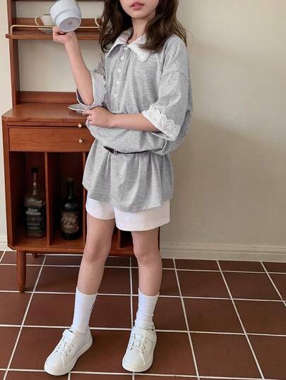 DAZY Áo thun nữ tuổi teen cổ phối màu tương phản, cài cúc nửa vạt, vai rớt, kiểu dáng thường ngày.