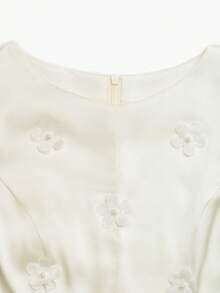 GlowEve 女士时尚优雅3D立体花卉无袖衬衫 - 米色 - 查看 5