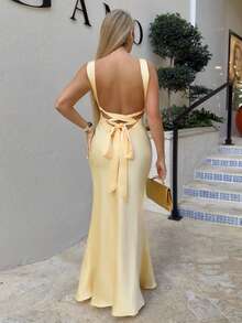 Cioccolato Sexy minimalistisches einfarbiges gelbes/cremefarbenes Maxikleid mit tiefem V-Ausschnitt, ärmellos und rückenfreiem Bindedetail, geeignet für Partys, Cocktails, formelle Anlässe, Brautjungfern, Geburtstage, Weihnachten, Business-Lässig - Hellgelb - Übersicht 2