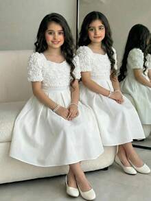 SHEIN 1件少女优雅网纱玫瑰刺绣方领拉链后背泡泡袖修身白色连衣裙，适合日常穿着、派对、婚礼、各种场合 - 白色 - 查看 1