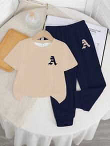 Bubblio 男婴休闲简约圆领短袖裤套装，经典酷炫时尚简约字母A印花 - 彩色 - 查看 3