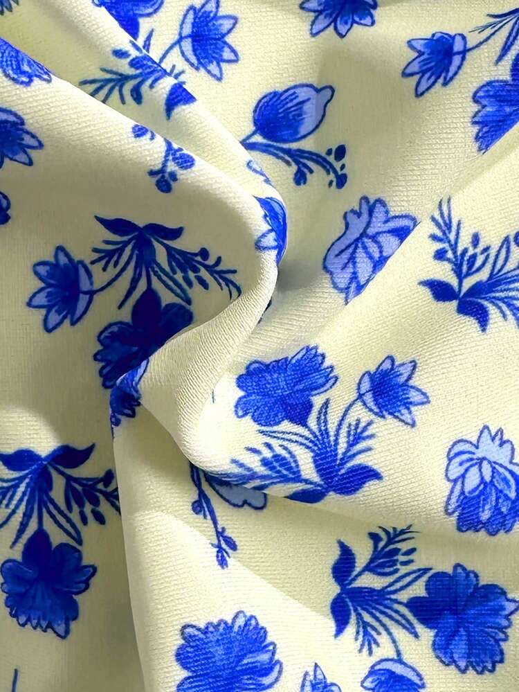 Swim Mod 女士夏季可爱小碎花随机印花圆领吊带露脐上衣和三角比基尼套装 - 彩色 - 查看 6