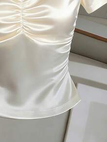 SHEIN White Satin V-Neck Pleated Front Ruched Waist Slim Fit Short Sleeve Cropped Chic Blouse Satin T Shirt Women's Short Sleeve Tops Elegant Top For Woman Tops For Women Elegant Classy Latest Tops For Women New Arrivals Silky Tops For Women Blouse For Women Formal Attire - White - View 5