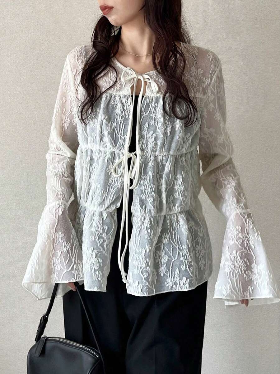 FRIFUL 女款圓領蕾絲面料修身喇叭袖純色休閒T恤 夏季長袖 - 杏色 - 查看 1