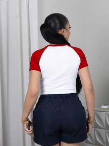 Melissa Matos Casual Red & White Round Neck Fitted Cropped Raglan Sleeve Short Sleeve T-Shirt, Red Bow Print,Vintage,Red TopIn Fall/Winter - Red and White - View 2