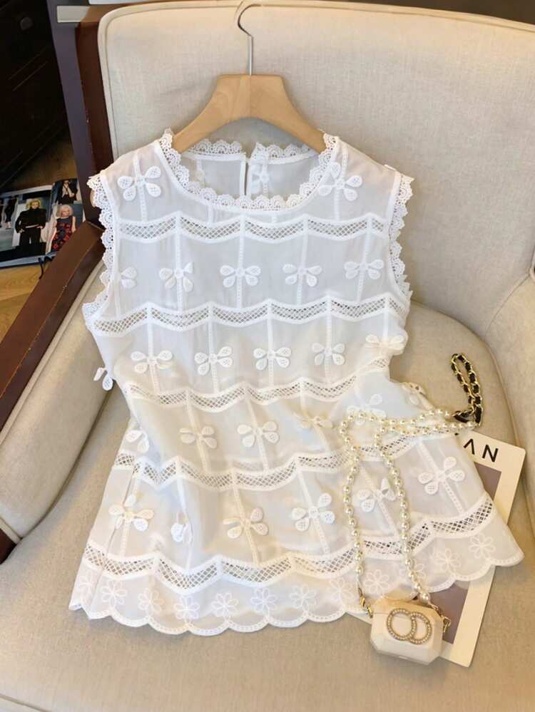 Blusa de Moda Feminina com Gola Redonda e Sem Mangas com Renda Contrastante - Branco - Visão 1