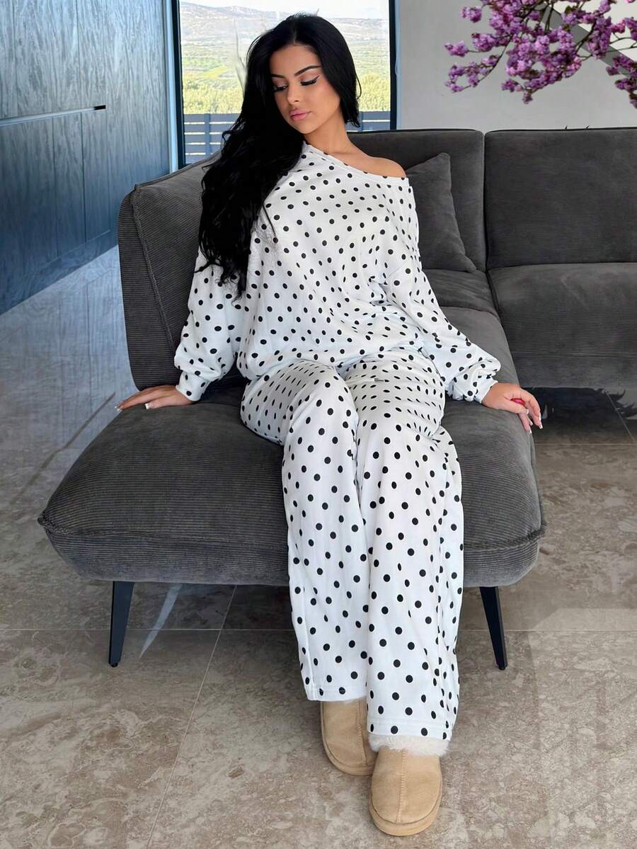 Vassilux Women's Polka Dot Oblique Shoulder Loose Sweatshirt And Sweatpants Set, Autumn/Winter,For Going Out Outfits, Streetwear, Y2K Clothes,Cozy Fall And Winter Clothes For Women - Black and White - View 1