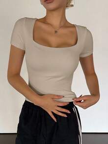 DAZY Camiseta ajustada de manga corta con cuello cuadrado para mujer, de verano - Caqui - Ver 2