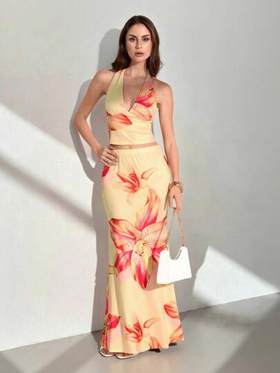 SHEIN Tall Bộ đồ hai mảnh ôm sát in hoa, cổ chữ V, dây buộc cổ, hở lưng dành cho nữ, thích hợp cho mùa hè.