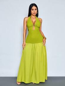 SOLERSUN Gaun Maxi Halter Hijau Tanpa Lengan Elegan untuk Wanita dengan Detail Cincin dan Hem Mengembang - Hijau - View 4