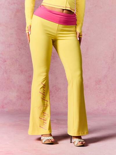 BABYPHAT 여성용 하이라이즈 플레어 저지 레깅스, 대비되는 핑크 폴드 오버 허리 밴드 및 글리터 텍스트 프린트 캐주얼웨어용