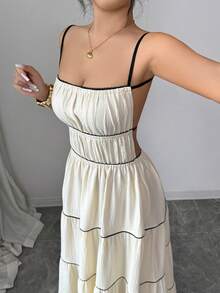 SHEIN Raffinéa 女士休闲浪漫度假约会装，亚麻质感杏色拼接黑色吊带连衣裙，春夏款 - 杏色 - 查看 3