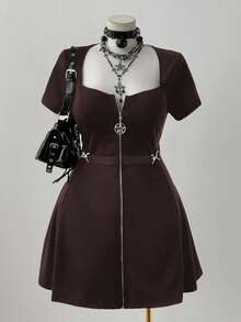 Sweetra Whyspr-D Plus Size Women's Fashion Casual Punk Rock Metal Zipper Pentagram Buckle Plus Size A-Line Short Sleeve Dress, Suitable For Daily Wear, Back To School, Halloween, Holidays - Brown - View 1