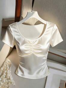 SHEIN White Satin V-Neck Pleated Front Ruched Waist Slim Fit Short Sleeve Cropped Chic Blouse Satin T Shirt Women's Short Sleeve Tops Elegant Top For Woman Tops For Women Elegant Classy Latest Tops For Women New Arrivals Silky Tops For Women Blouse For Women Formal Attire - White - View 2