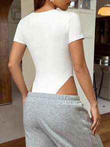 SHEIN EZwear 女士性感简约纯色深V领短袖高低摆连体衣，夏季 - 白色 - 查看 2