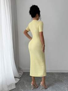 SHEIN Elenzya 优雅修身特殊纹理女士短袖毛衣连衣裙，春夏款 - 黃色 - 查看 2