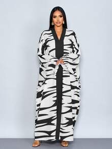 SOLERSUN Women's Modest Black And White Random Print Kaftan Maxi Dress With V Neck Long Batwing Sleeves - Black and White - View 4