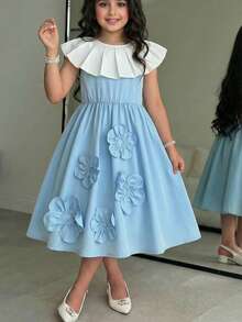 SHEIN Vestido holgado con volantes en el bajo y contraste de color tejido, adecuado para primavera y verano para niña joven - Azul - Ver 1
