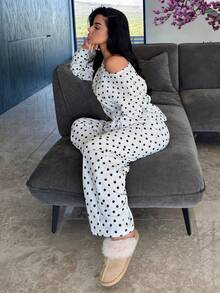 Vassilux Women's Polka Dot Oblique Shoulder Loose Sweatshirt And Sweatpants Set, Autumn/Winter,For Going Out Outfits, Streetwear, Y2K Clothes,Cozy Fall And Winter Clothes For Women - Black and White - View 6