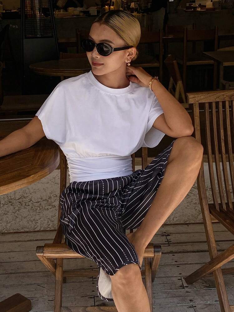 Summer Vacation Style Striped Cropped Top And Shorts Women Pajama Set