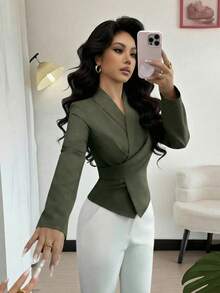 Màu xanh lá cây đậm