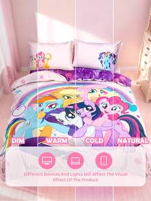 My Little Pony X SHEIN 三件套卡通小马印花被套，采用柔软、保暖、透气的面料制成。粉色被套适用于单人床、双人床、加大双人床和特大双人床。可机洗。 - 粉紫色 - 查看 7