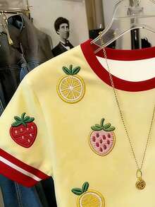 Resyla Regular Loose Plus Size Women Strawberry Print Round Neck Short Sleeve T-Shirt - Apricot - View 3