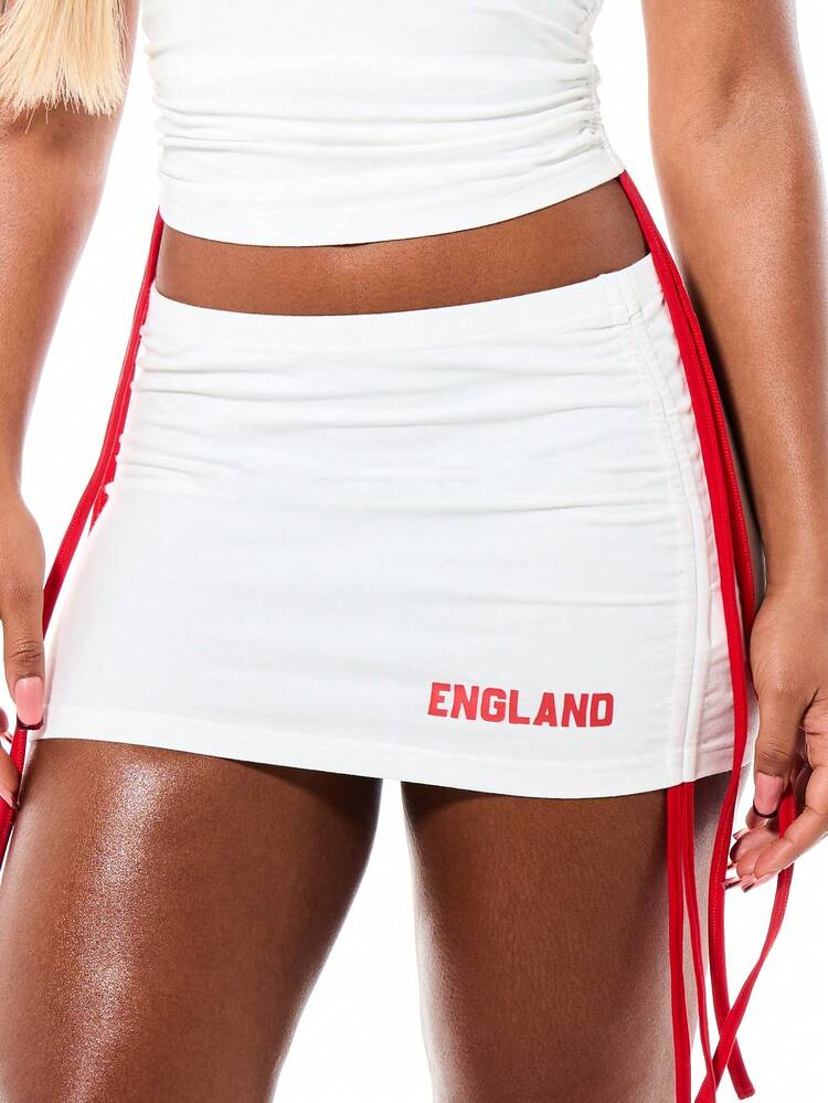 SUMWON WOMEN England Flagge Muster rote Krawattendetails Mini Rock mit niedriger Taille, weißer Bodycon Fußball EM