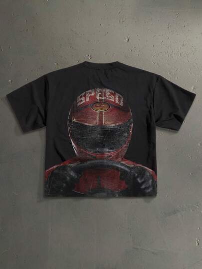 Manfinity Roghcode F1 Racing Helmet Printed Casual Loose Fit Short Sleeve T-Shirt For Men, Fashionable Streetwear Suitable For Dates, Parties, And Gifting To Boyfriends