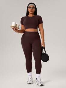 Rhythm Era 1 Set Plus Size Brown Seamless Sports Set, Round Neck, 7/8 Length Sports Leggings, Soft & Comfortable Fit, Suitable For Workout, Running, Casual, Yoga Quick Dry Gym Outfit Active Wear Sets Gym Outfit For Women Curve Plus Size Activewear Sets Quick-Dry Workout Set Workout Sets For Women Curve Workout Set Quick Dry Gym Wear Curve Gym Outfit Women's Workout Set Lift Breasts Gym Outfit - Brown - View 7