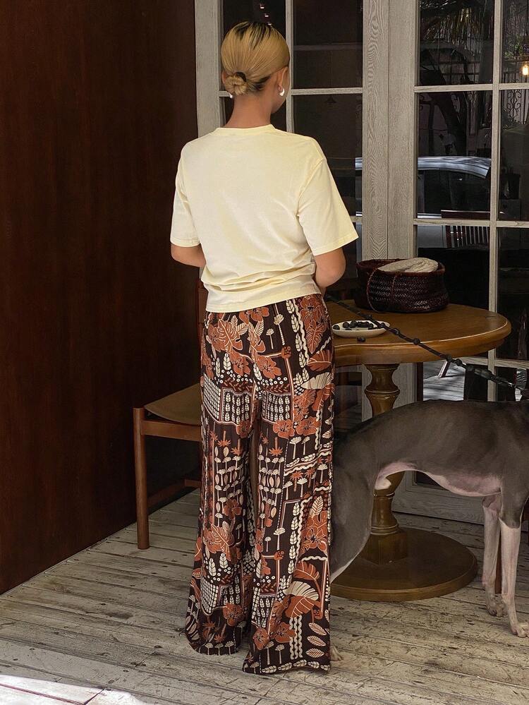 Summer Vacation Style Minimalist T-Shirt Top & Retro Print Wide Leg Pajama Pants Women Sleepwear Set