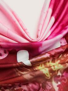 SHEIN Kỳ nghỉ lãng mạn, ngoài trời, sang trọng, hiện đại, cổ điển, thường ngày, thời trang, đa năng, quyến rũ, phong cách thành thị, trang phục hàng ngày, thanh lịch, công sở, đi làm, ngày lễ tình nhân, hẹn hò, tiệc tùng, bãi biển, cổ yếm, trang trí, cổ áo không đều, một vai, dây đeo mảnh, họa tiết hoa lớn, dệt kim, in kỹ thuật số, đầm ngắn cho nữ - trắng - Xem 5