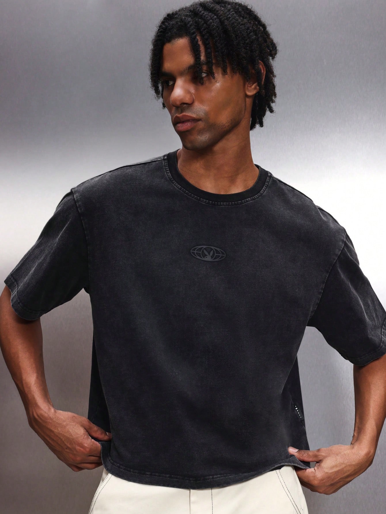 PLAYBOY X SUMWON Verwaschenenes, oversized Grafik T-Shirt mit Hase Logo Muster, Kurzarm Rundhals Casual Streetwear Oberteil