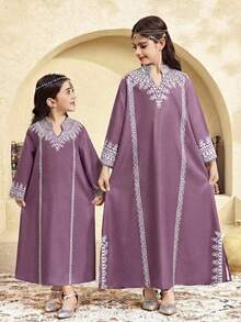 SHEIN 青少年女孩印花寬鬆A字版型3/4袖開衩下擺長袍Abaya，阿拉伯風穆斯林女孩洋裝 - 淺灰紫 - 查看 4