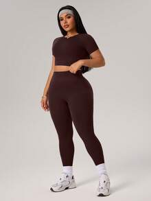 Rhythm Era 1 Set Plus Size Brown Seamless Sports Set, Round Neck, 7/8 Length Sports Leggings, Soft & Comfortable Fit, Suitable For Workout, Running, Casual, Yoga Quick Dry Gym Outfit Active Wear Sets Gym Outfit For Women Curve Plus Size Activewear Sets Quick-Dry Workout Set Workout Sets For Women Curve Workout Set Quick Dry Gym Wear Curve Gym Outfit Women's Workout Set Lift Breasts Gym Outfit - Brown - View 6