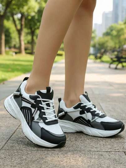 Tenis chunky deportivos para mujer con suela gruesa, malla transpirable y detalles en contraste, cómodos para caminar y uso diario