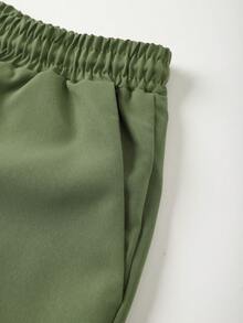 Manfinity Swimmode Bộ đồ đi biển cỡ lớn dành cho nam giới, gồm áo sơ mi ngắn tay và quần short in họa tiết cây nhiệt đới. - màu xanh lá - Xem 8