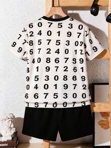 SHEIN Little Byeori 两件套男童休闲数字印花圆领短袖短裤宽松睡衣套装 - 黑色 - 查看 3